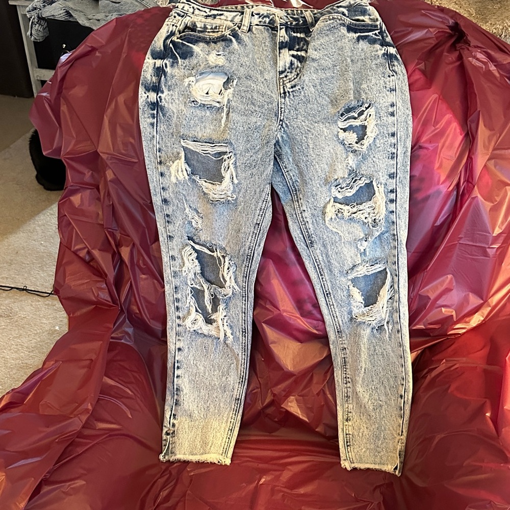 KanCan mint condition Distressed lt wash Blue Skinny women/juniors Jeans sz 3/25